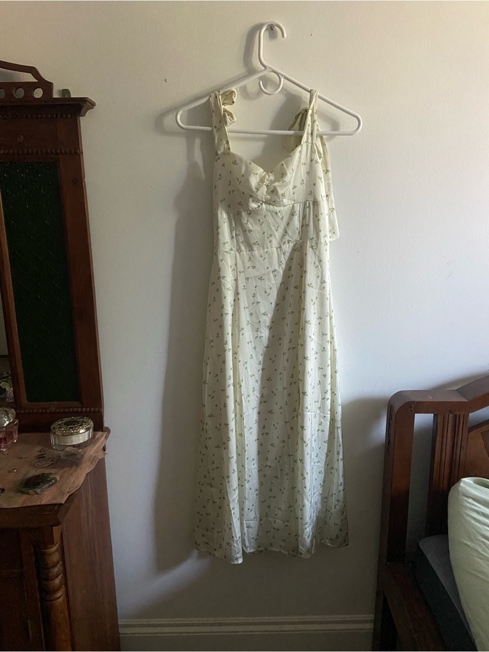 RIHOAS Satin Cream Floral Sundress with Tiny Green Blossom Print